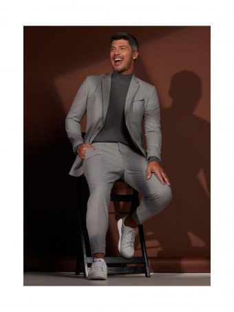 Costume cinza elegante