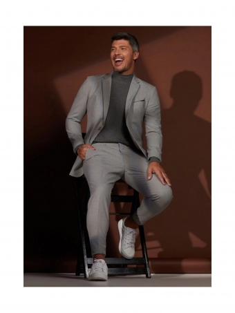 Costume cinza elegante